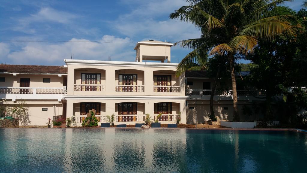 Hotel Riverside Бага Экстерьер фото