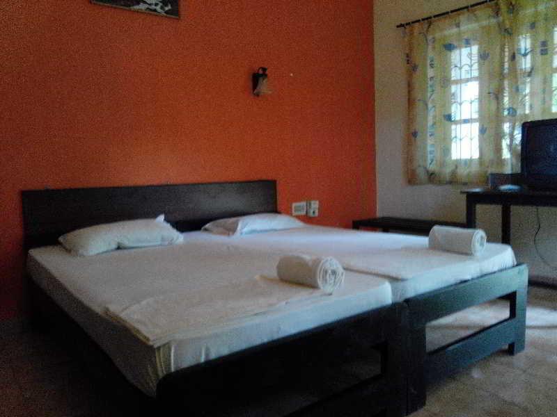 Hotel Riverside Бага Экстерьер фото