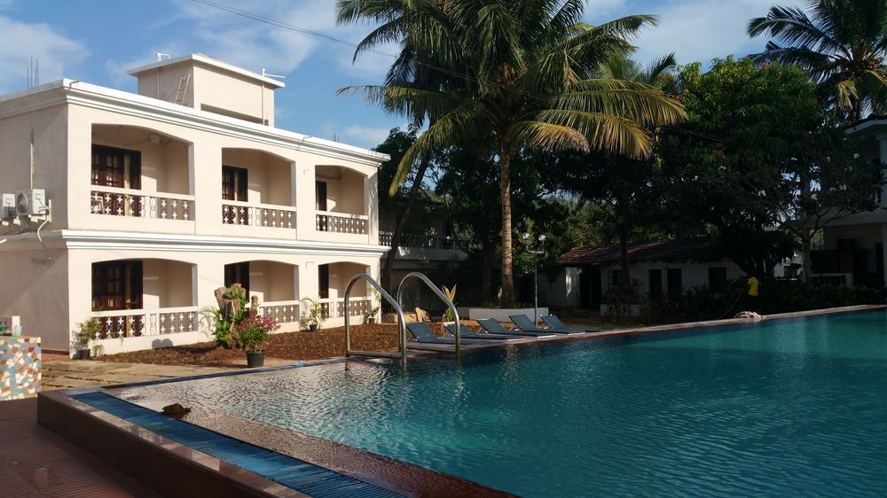 Hotel Riverside Бага Экстерьер фото